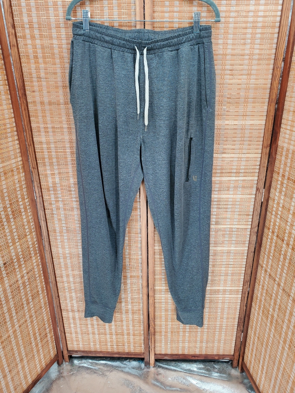 ♤ Vuori Performance Jogger Charcoal Heather Gray Size Medium